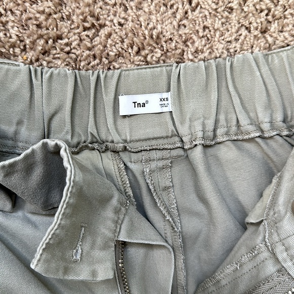 Aritzia TNA Utility Cargo Pants - Picture 8 of 9